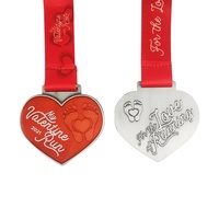 Op maat gemaakte metalen logo rode hartvormige Valentijnsdag finisher medaille van zinklegering met emaille voor dans en gymnastiek wedstrijden