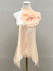 Top sin mangas con diseño único para mujer, estilo halter y espalda descubierta, con decoración floral 3D y encaje, blusa tipo camisola. - Product Image 3