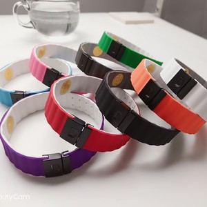 Vòng tay chip cộng hưởng lượng tử sinh học thế hệ thứ hai hỗ trợ giấc ngủ, lưu thông máu, ion âm - Product Image 1