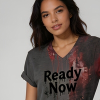 T-shirt personnalisé à col en V et manches courtes, imprimé, coupe ample, tricoté, effet vieilli, motif éclaboussures de peinture et texte graphique, pour tenue décontractée