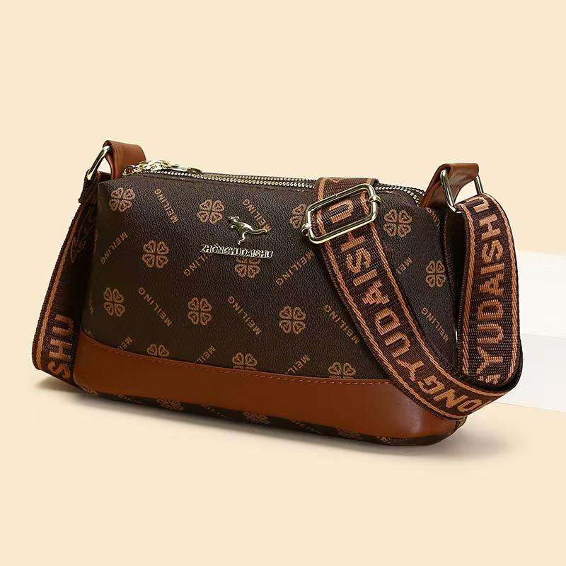 Four leaf clover brown