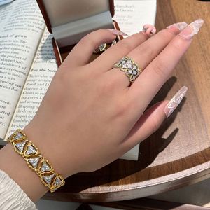 Stile italiano retrò High-End di lusso di lusso vecchio Set completo di diamanti con bracciale cavo orecchini gioielli in ottone placcato oro - Product Image 3