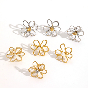 Chic vượt thời gian openwork hoa vàng giai điệu thép không gỉ ngọc trai có dấu Stud bông tai cho thanh lịch mặc hàng ngày - Product Image 4