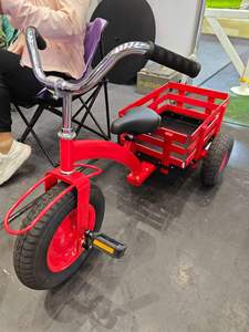 Tricycle pour enfants avec chariot de transport amovible - Vélo à pédales d'extérieur pour travaux de jardinage, plantation et jeux en cour - Product Image 1