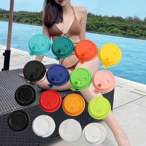 Couvercle en PP givré avec <span class=keywords><strong>bouchon</strong></span> de connexion, coloré (violet, jaune, bleu, vert), réutilisable, <span class=keywords><strong>pour</strong></span> tasses à café chaudes – Fournisseur d'usine - Product Image 1