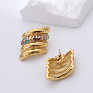 Juego de Joyería de Moda para Mujer en Acero Inoxidable Chapado en Oro Personalizado, Diseño de Aros Modernos para Fiestas, Personalizable - Product Image 1