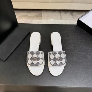 Manufacturer Fashionable Women's <b>slippers</b> Travel Versatile Sandals Open-toe Comfortable One-shoulder <b>slippers</b> - Product Image 3