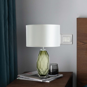 Moderne vase en verre vert lumière de <span class=keywords><strong>bureau</strong></span> avec abat-jour en tissu <span class=keywords><strong>dressing</strong></span> led lampe de table pour enfants <span class=keywords><strong>chambre</strong></span> hôtel - Product Image 2