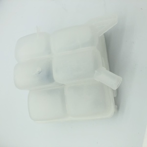 8V61-8K218-AE CV6Z-8A080-A 8V618K218ae Nouveau réservoir d'expansion de liquide de refroidissement Bouteille de réservoir de récupération de liquide de refroidissement pour <span class=keywords><strong>Ford</strong></span> FOCUS MK3 KUAG <span class=keywords><strong>C</strong></span>-<span class=keywords><strong>MAX</strong></span> - Product Image 3