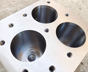 Pression nominale double effet personnalisée 350bar cylindre de bloc carré à trois tiges pour pousser le cylindre hydraulique - Product Image 4