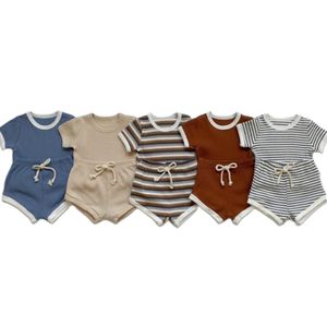 Ropa infantil al por mayor, ropa unisex para recién nacidos, conjunto básico de punto acanalado a rayas - Product Image 2