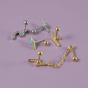 Lightning zircone catena dell'orecchio pendente in <span class=keywords><strong>acciaio</strong></span> <span class=keywords><strong>chirurgico</strong></span> cartilagine Tragus elica con lobo orecchino bilanciere Piercing gioielli con perla principale - Product Image 4