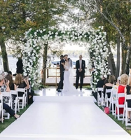 Weißer Nadelfilz-Hochzeitsteppich Vliesstoff Outdoor Roter Teppich Wand-zu-Wand-Bodenbelag für Heimpartys & Ausstellungen