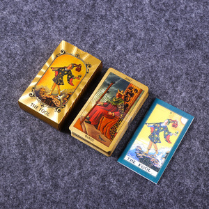 Vente en gros de <span class=keywords><strong>jeux</strong></span> de cartes de tarot en feuille d'or 12x7, cartes de tarot personnalisées en plastique PVC imperméable, jeu de tarot avec guide - Product Image 1
