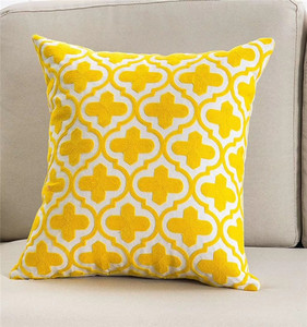 Oreiller brodé de serviette 3D, livraison gratuite, Design sur mesure, jaune - Product Image 2