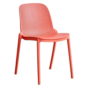 Penjualan laris kursi plastik nyaman ruang tamu luar ruangan merah desain Modern Nordik kualitas tinggi