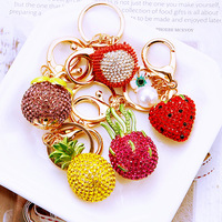 Porte-clés et breloque de sac créatif en forme de fruit du dragon mignon, orné de strass en cristal, pour sac, sac à main, portefeuille, téléphone portable et pendentif de voiture