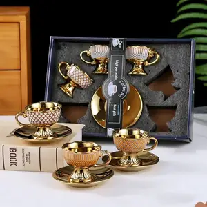 Set cangkir teh dan kopi keramik berlapis emas Arab kustom dengan Mug piring kemasan kotak hadiah untuk Set Kopi & Teh