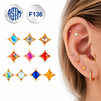 Pendientes de titanio G23 vintage góticos con borde de cuentas y flor de ópalo redonda para perforaciones curadas de cartílago.