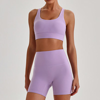 Conjunto de Yoga YIYI de Secado Rápido y Ajuste Ceñido, Top Cruzado con Espalda Descubierta y Pantalones Cortos con Corte en V, para Deportes al Aire Libre, Running y Entrenamiento