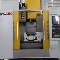 Centre d'usinage vertical CNC VMC650 de haute précision Machine-outil à cinq axes avec système de contrôle GSK et cône de broche BT40