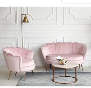 Chaise de <span class=keywords><strong>canapé</strong></span> de luxe en forme de coquille de fleur en laiton doré tapisserie d'ameublement en métal tissu de velours <span class=keywords><strong>2</strong></span> <span class=keywords><strong>places</strong></span> meubles de salon chaise moderne - Product Image 2