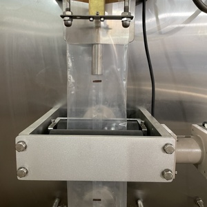 Giá máy đóng gói nước ép sữa dạng túi tự động SJ-1000 - Product Image 3