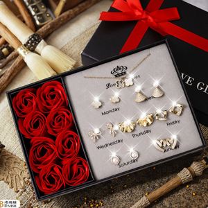 Cadeau d'anniversaire du Festival Qixi : Manchette d'oreille personnalisée en argent sterling 925, style Ins, perlée, avec motif 'Happy' et forme géométrique - Product Image 6