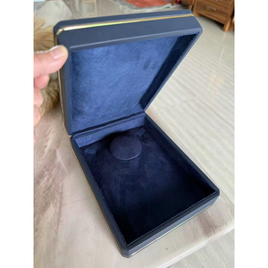 Boîte à montre de luxe en cuir PU, étui de rangement pour une seule montre avec doublure en velours bleu marine, boîte cadeau pour montre avec logo personnalisé - Product Image 3