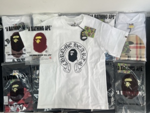 Camiseta de Diseñador de Moda 2026 Versión 1:1 de Alta Calidad con Estampado de Letras, Camiseta de Hombre con Estampado Bapees, Camiseta de Moda - Product Image 1