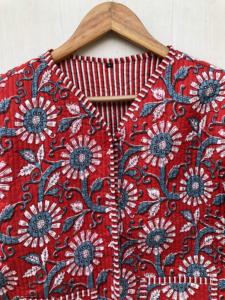 เสื้อแจ็คเก็ตโบฮีเมียนลายดอกไม้เย็บมือ ผ้าฝ้ายสไตล์ดอกไม้ สำหรับฤดูใบไม้ร่วงและฤดูหนาว เสื้อโค้ทสตรีทแวร์แบบกลับด้านได้ ของขวัญสำหรับเธอ - Product Image 2