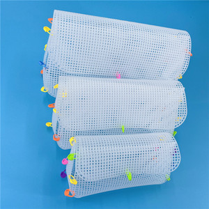 Tissu en maille plastique pour sacs artisanaux DIY - Matériel de crochet tendance avec crochet <span class=keywords><strong>à</strong></span> loquet et motif quadrillé - Product Image 1