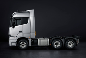 Camión Foton AUMAN EST con Cabina Ultra Ancha de 2490 mm, Tecnología de Seguridad Anticolisión y Camarote Confortable para Conductores de <span class=keywords><strong>Larga</strong></span> <span class=keywords><strong>Distancia</strong></span> - Product Image 6