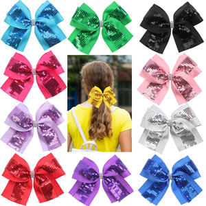 Accessoires de cheveux pour cheerleading : Pinces à cheveux élégantes faites à la main avec sequins carrés, nœuds de cheerleading couleur unie en queue d'hirondelle - Product Image 1