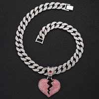 Pendentif Cœur Brisé Doré Sertie de Pierres avec Chaîne Cubaine pour Streetwear Hip Hop et Bijoux Cadeau pour Couples