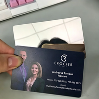 Tarjeta Magnética de PVC Personalizada para Membresía con Acabado Espejo, Impresión Offset y UV, Grabado en Relieve, Color Personalizado, Marca Color-boye