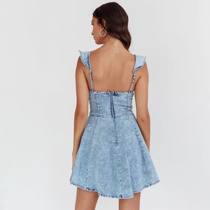 Vestidos de Mezclilla Personalizados OEM para Damas, Vestido Mini con Tirantes y Volantes para el Verano - Product Image 3
