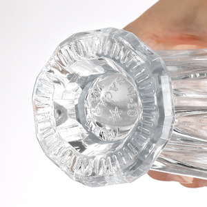 La bouteille de verre à alcool en forme de vase mince a un corps long et élégant. Il est personnalisé en usine avec un bouchon de bouteille - Product Image 6