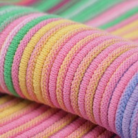 Nouvelle robe en tricot rayée aux couleurs contrastées arc-en-ciel, élégante robe d'été à col halter sans manches, robe de loisirs pour les vacances, robes pour femmes