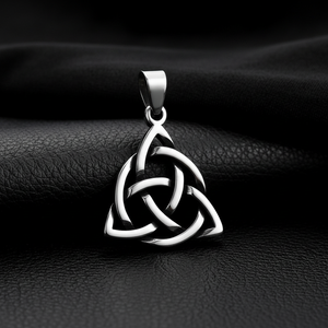 Colgante Yunnique de Acero Inoxidable 316L con Diseño Celta, Tallado Detallado, Estilo Vintage, Hipoalergénico, Joyería Duradera para Hombre, Regalo - Product Image 1