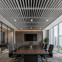 Techo de Aluminio Arquitectónico con Revestimiento de Madera en Forma de U, Perfil Lineal, Techo Metálico Suspendido para Pasillo