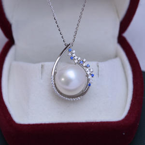 Collier de perles d'eau douce baroques 9-11 mm, pendentif simple et tendance, style disparaissant par Ni Ni's Jewelry - Product Image 4