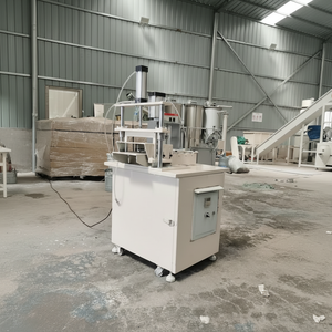 Sello dpenser máquina de jabón hecha a mano - Product Image 1