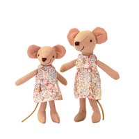 Peluche de souris en tissu style ferme avec robe à motifs floraux, décoration de maison de campagne, jouet souvenir pour chambre de petite fille