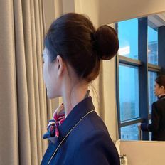 Accessorio per l'acconciatura facile da donna di fascia alta stile pulito con accessorio per capelli posteriori - Product Image 1