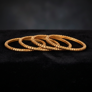 Kanhai Jewels – Bracelets délicats plaqués or mat, forme cœurs, lot de 4, modèle anniversaire pour femme 209244 - Product Image 3