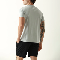T-shirt basique personnalisé en gros à col en V et manches courtes pour homme, coupe ajustée décontractée, couleur unie, en coton à séchage rapide, idéal pour le sport et le streetwear