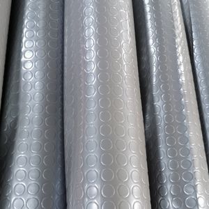 Rollo de <span class=keywords><strong>Vinilo</strong></span> PVC en Relieve de 0.5MM de Grosor, Antideslizante, Color Sólido, Tipo Moneda, para Pisos Interiores de Plástico para Taller - Product Image 1