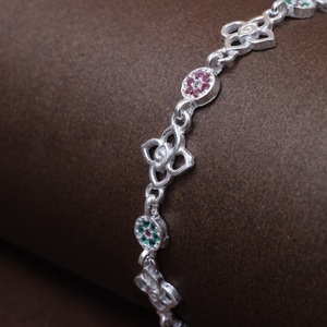 Fashionable <b>Silver</b> Bracelet Luxury Style Jewelry Accessory <b>for</b> Women and <b>Men</b> with Modern Elegant Appeal - Product Image 3