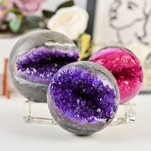 Cristal de Amatista Natural Tallado en Forma de Bolsa de Dinero, Ecológico, Pulido, con Grabado Único - Product Image 3